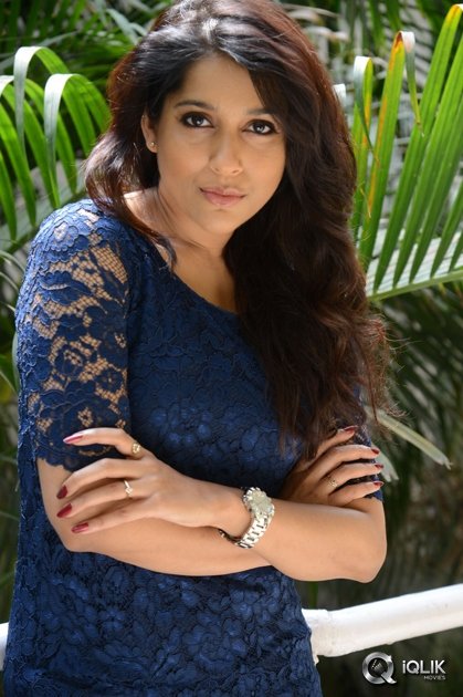 Rashmi-Gautam-Interview-About-Guntur-Talkies